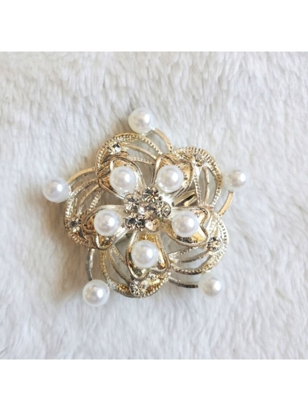Faux Pearl Brooch Pin Silver Tone Flower